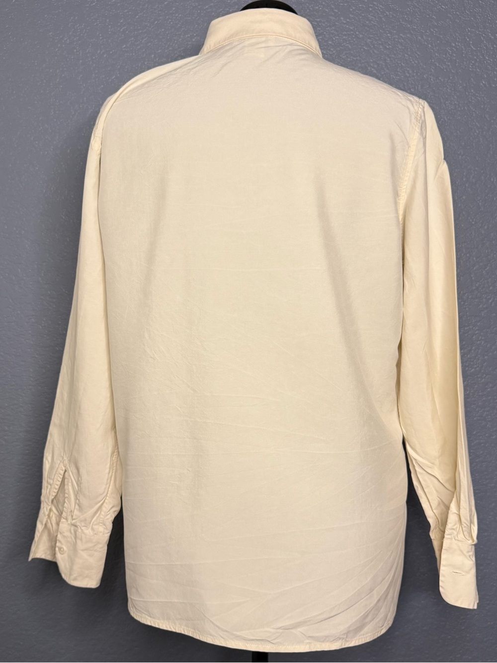 Ann‎ Taylor 100% Silk Button Down Blouse Cream Minimalist Long Sleeve Size 12 - Picture 5 of 9